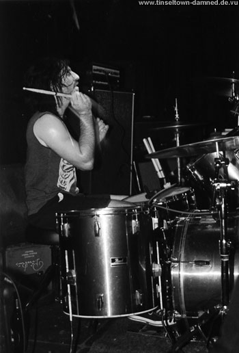 Glass And Ashes live pics